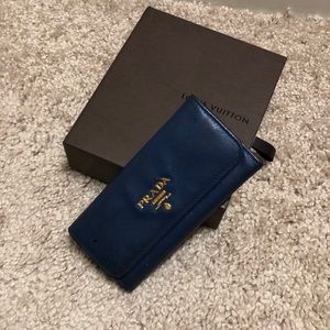 💯 Authentic PRADA Saffiano 6 Key Holder
